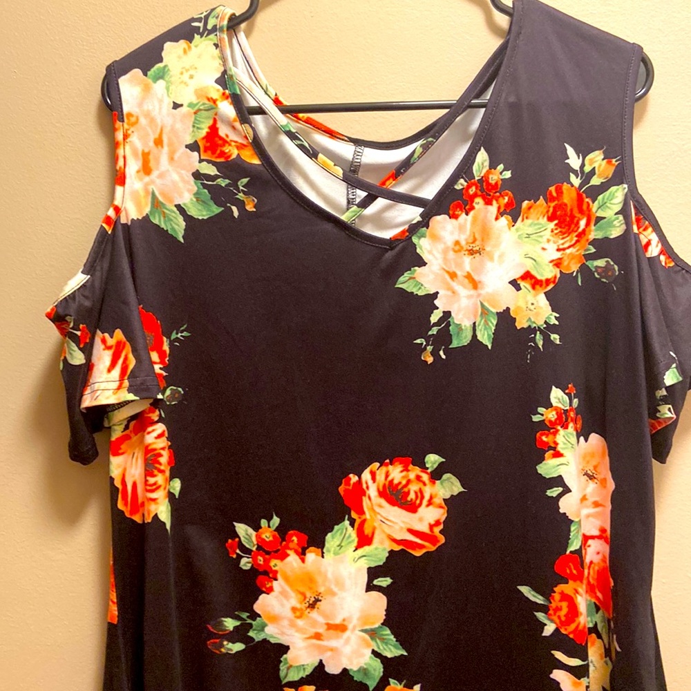 Flower print open shoulder blouse